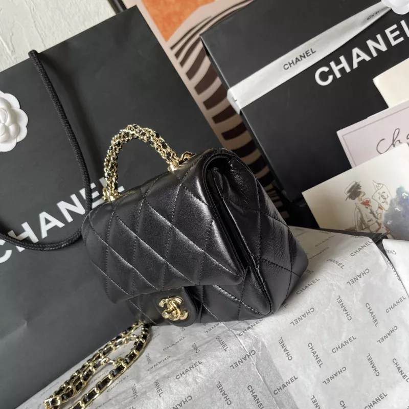 Sophisticated 2016 Chanel AAA Quality Messenger Bags For Women