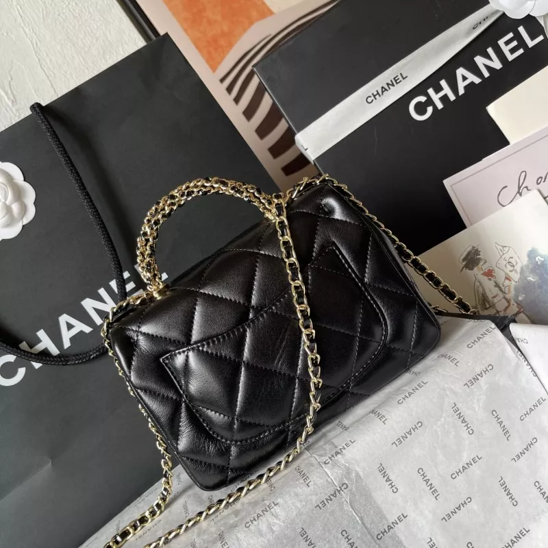 Sophisticated 2016 Chanel AAA Quality Messenger Bags For Women