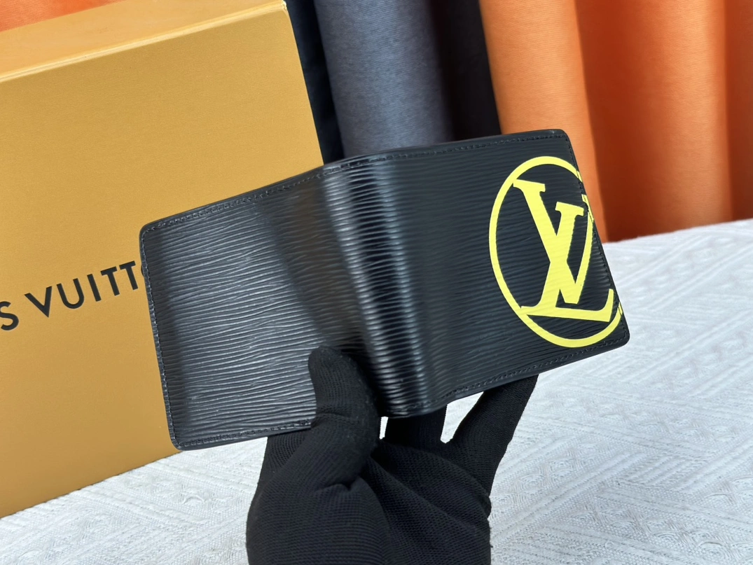 Sophisticated 208 Louis Vuitton LV Wallets For Unisex