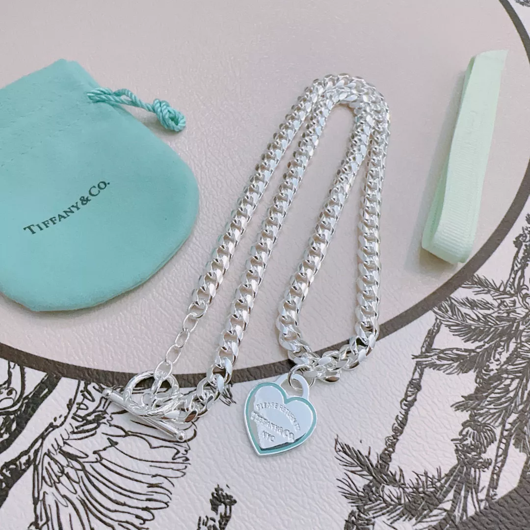 Sophisticated 2104 Tiffany Necklaces