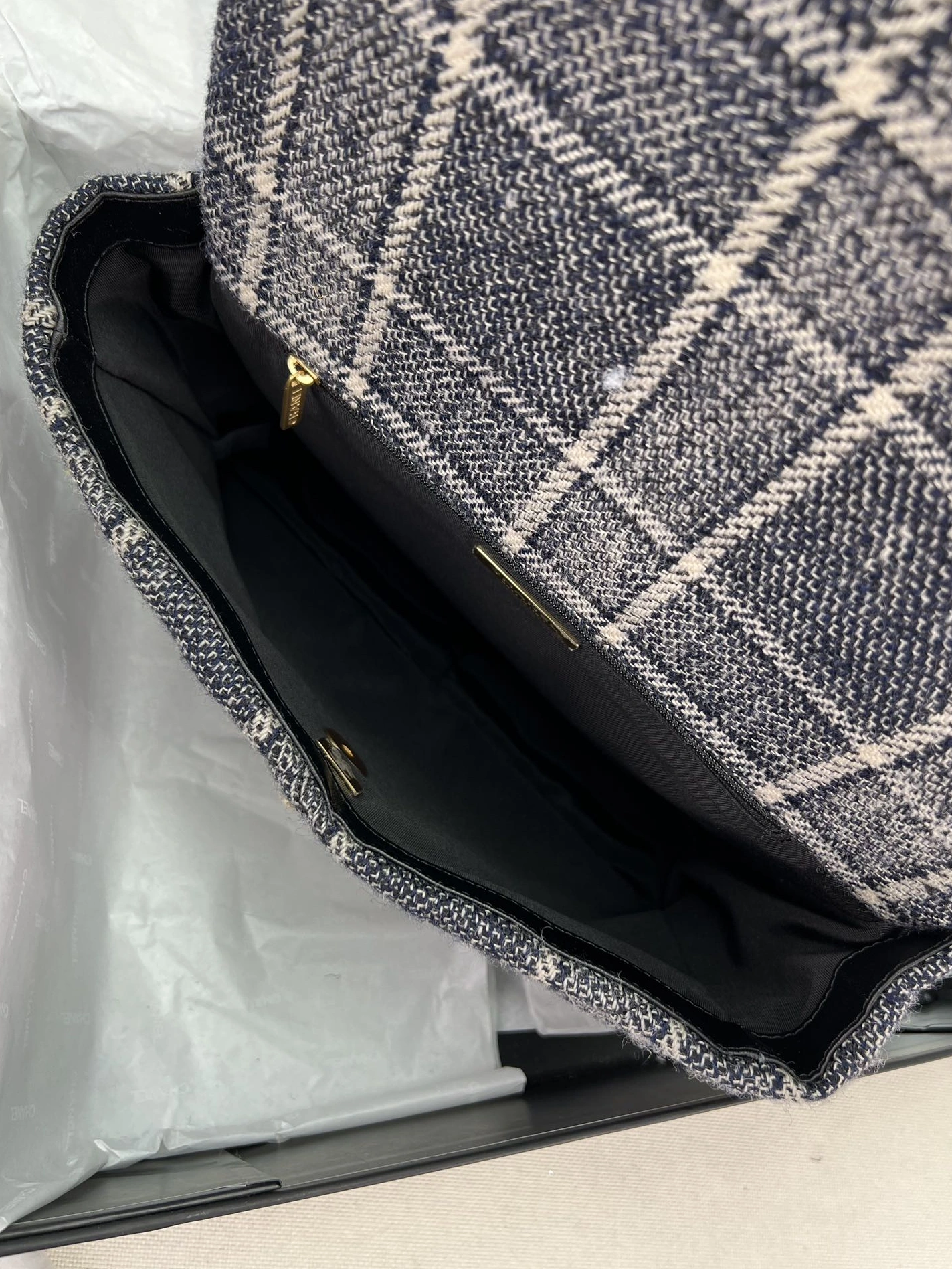 Sophisticated 214 Chanel AAA Quality Messenger Bags For Women