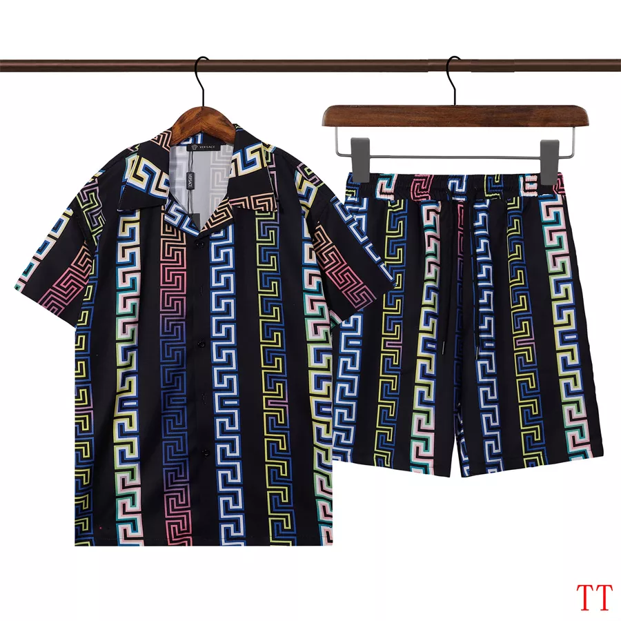 Sophisticated 2372 Versace Tracksuits Short Sleeved For Men