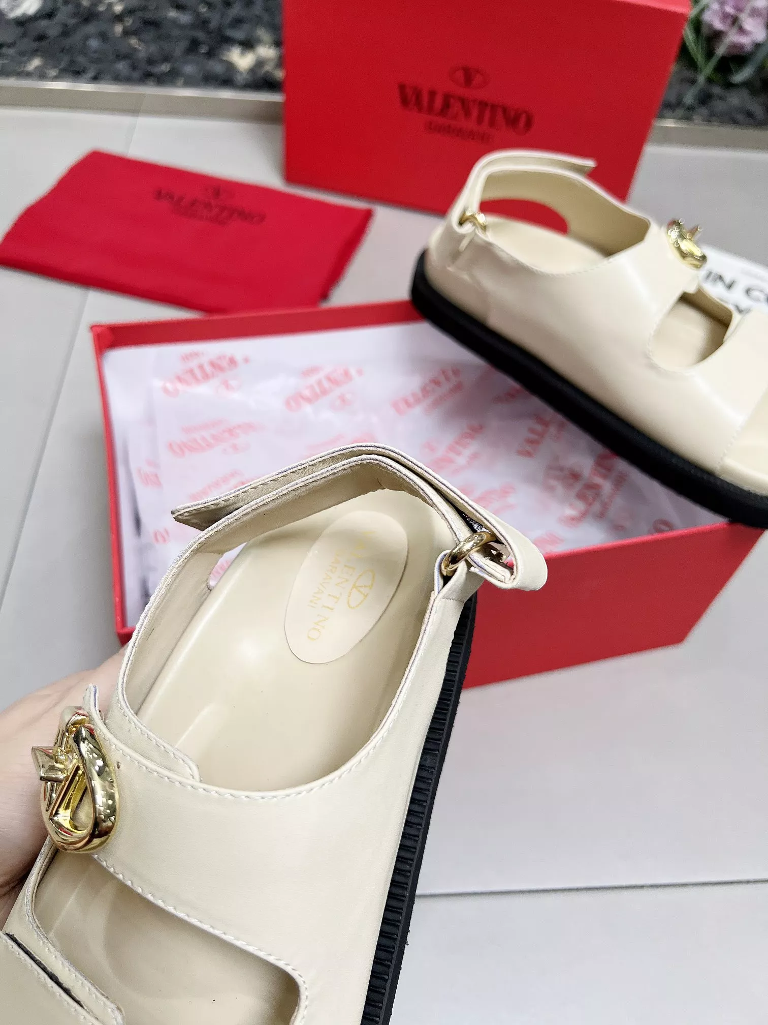 Sophisticated 2423 Valentino Sandal For Women
