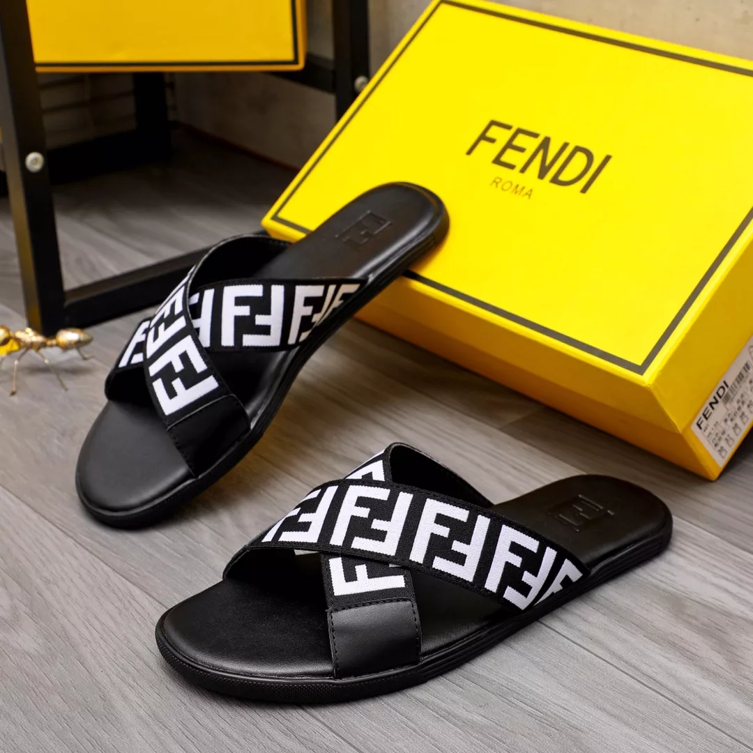 Sophisticated 2484 Fendi Slippers For Men