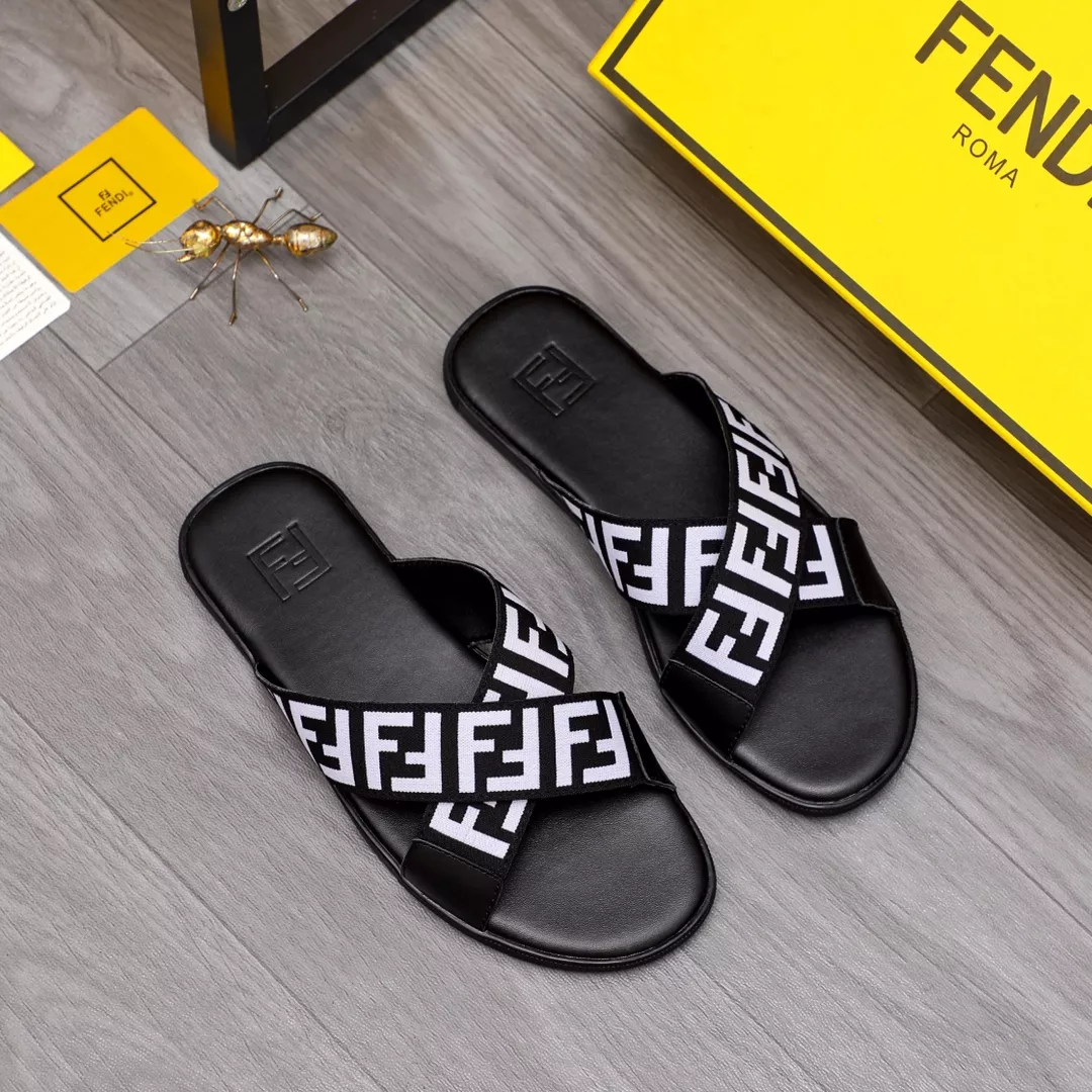 Sophisticated 2484 Fendi Slippers For Men