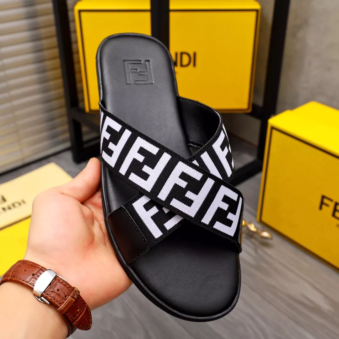 Sophisticated 2484 Fendi Slippers For Men