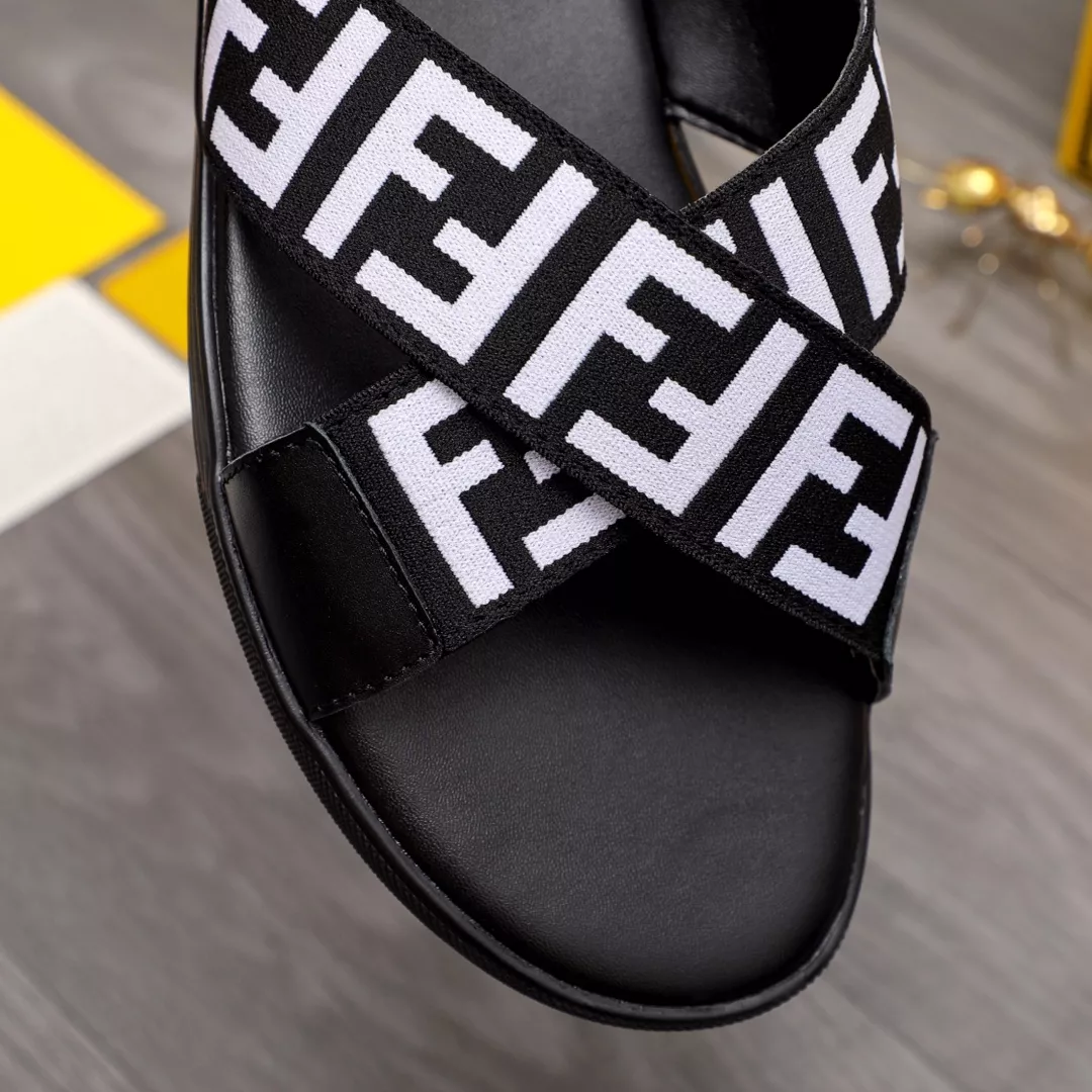 Sophisticated 2484 Fendi Slippers For Men