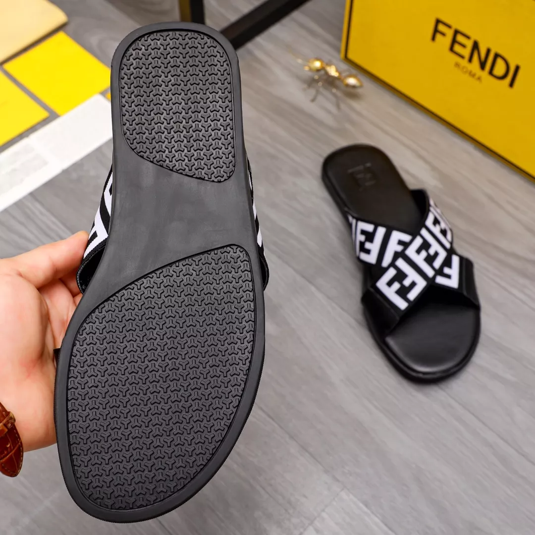 Sophisticated 2484 Fendi Slippers For Men