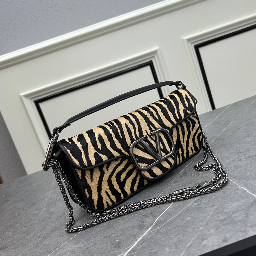 Sophisticated 264 Valentino AAA Quality Messenger Bags For Women