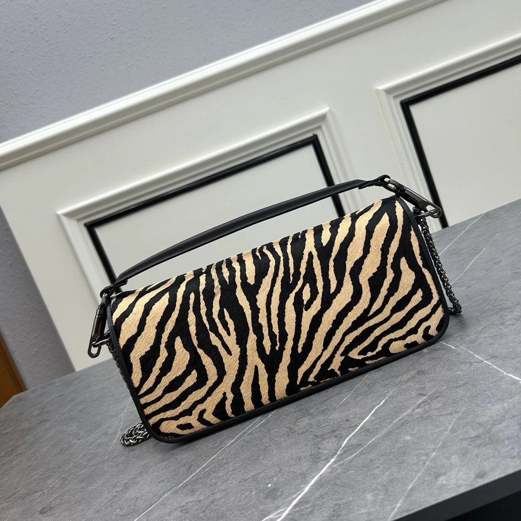 Sophisticated 264 Valentino AAA Quality Messenger Bags For Women