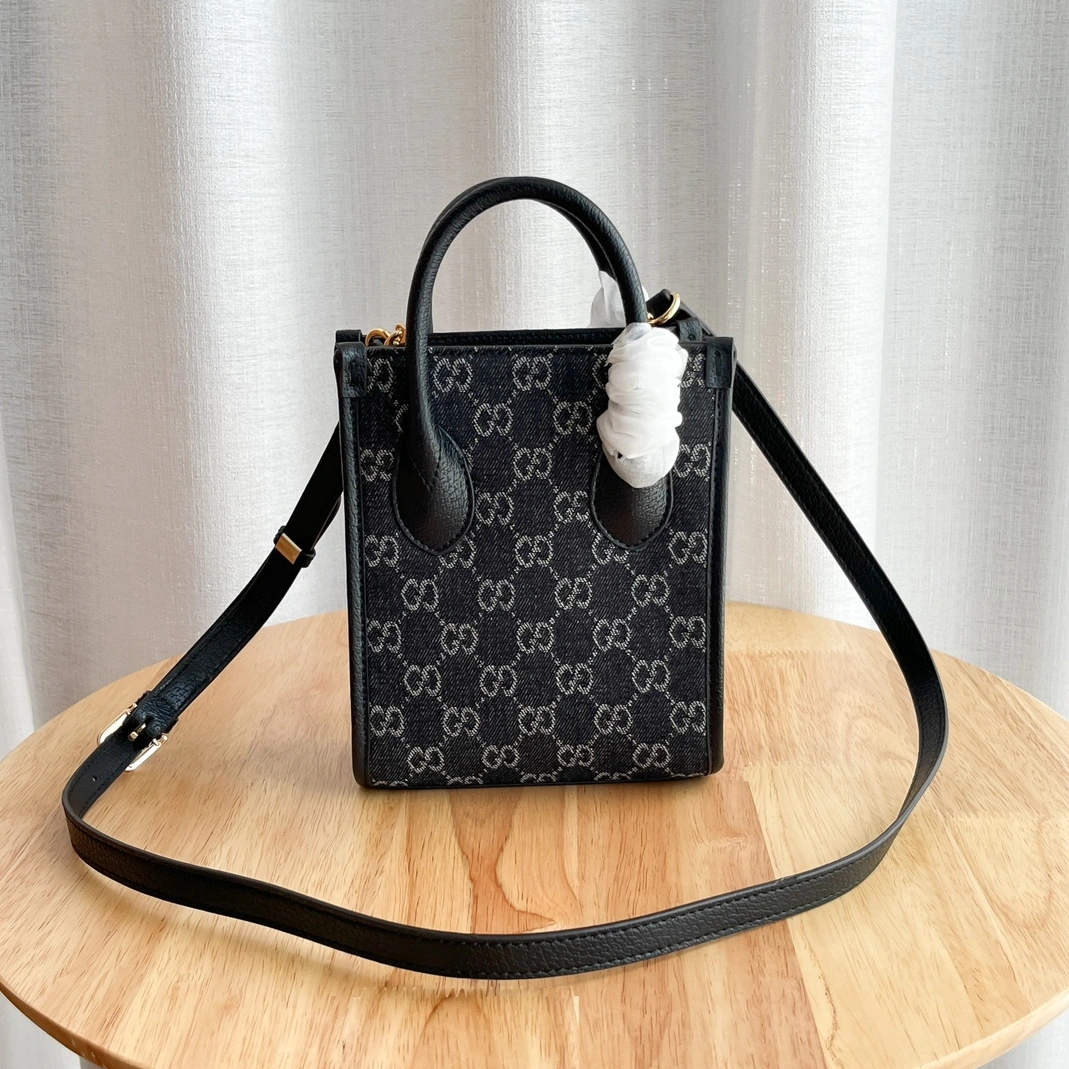 Sophisticated 2741 Gucci AAA Quality Messenger Bags For Women