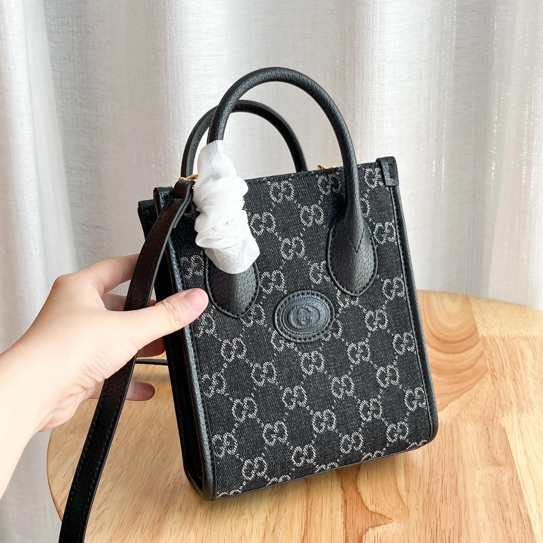 Sophisticated 2741 Gucci AAA Quality Messenger Bags For Women
