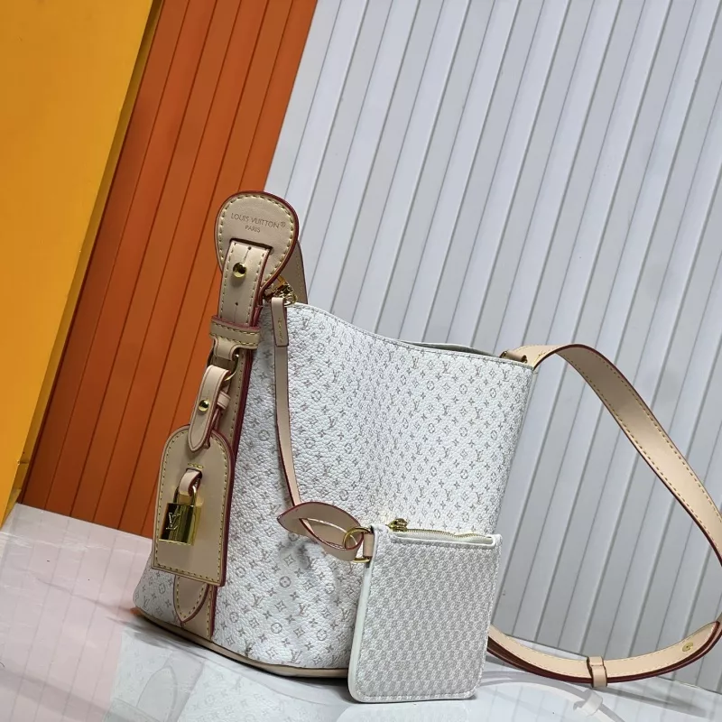 Sophisticated 279 Louis Vuitton Messenger Bags For Women