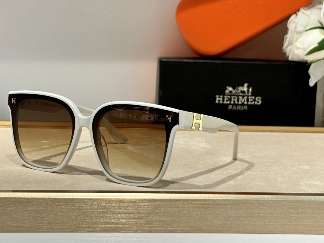 Sophisticated 2831 Hermes AAA Quality Sunglasses