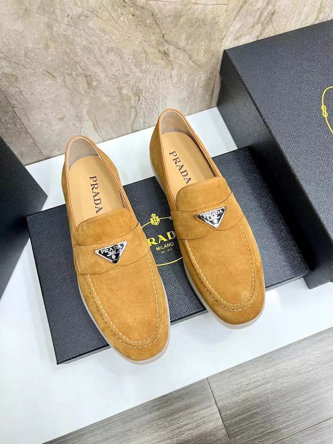 Sophisticated 2838 Prada Leather Shoes For Men
