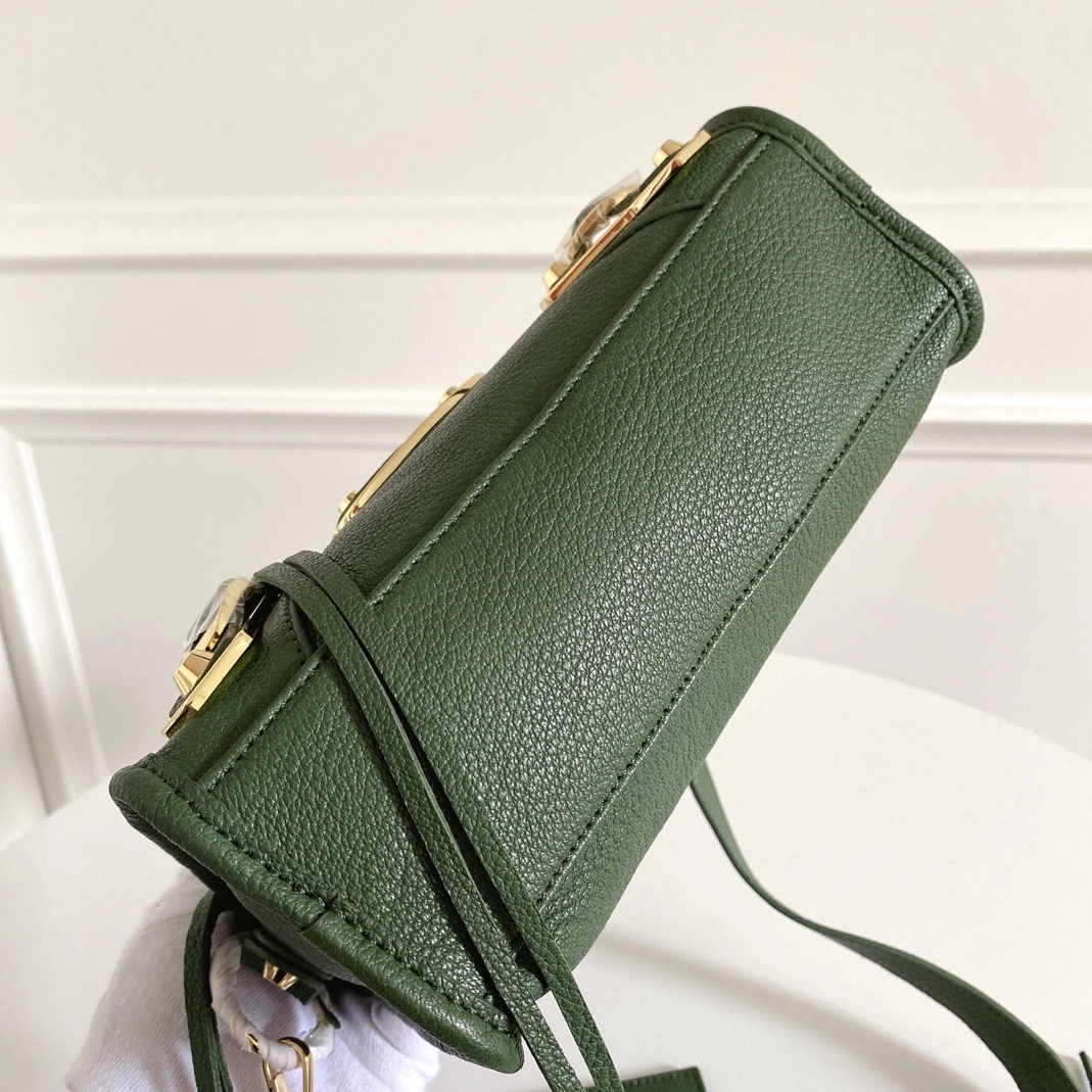 Sophisticated 2865 Balenciaga AAA Quality Handbags For Women