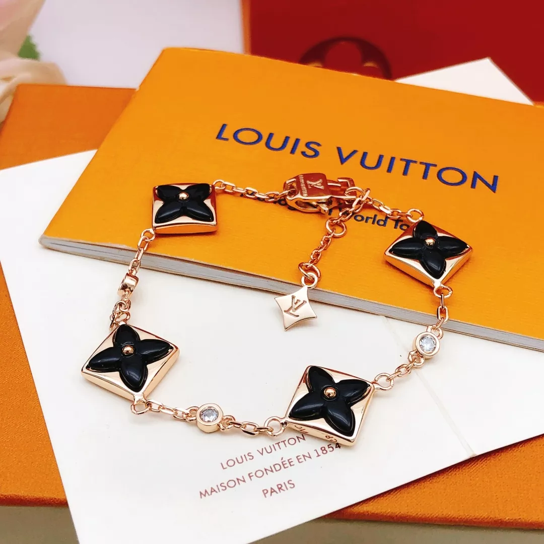 Sophisticated 2891 Louis Vuitton LV Bracelets