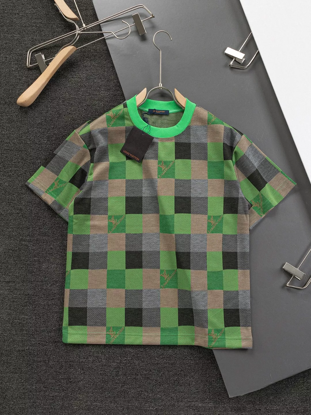 Sophisticated 2927 Louis Vuitton LV T-Shirts Short Sleeved For Unisex
