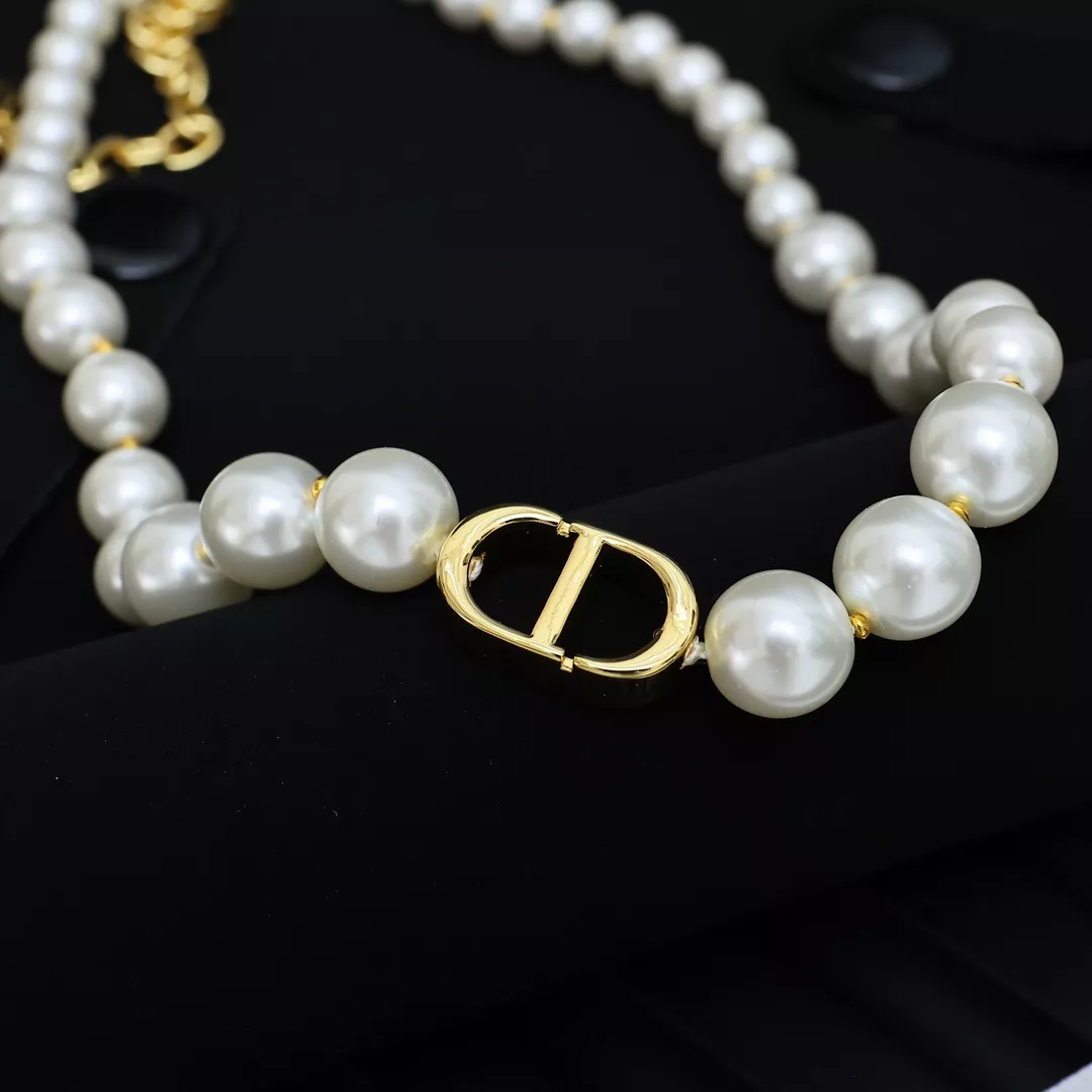 Sophisticated 3084 Christian Dior Jewelry Set For Women