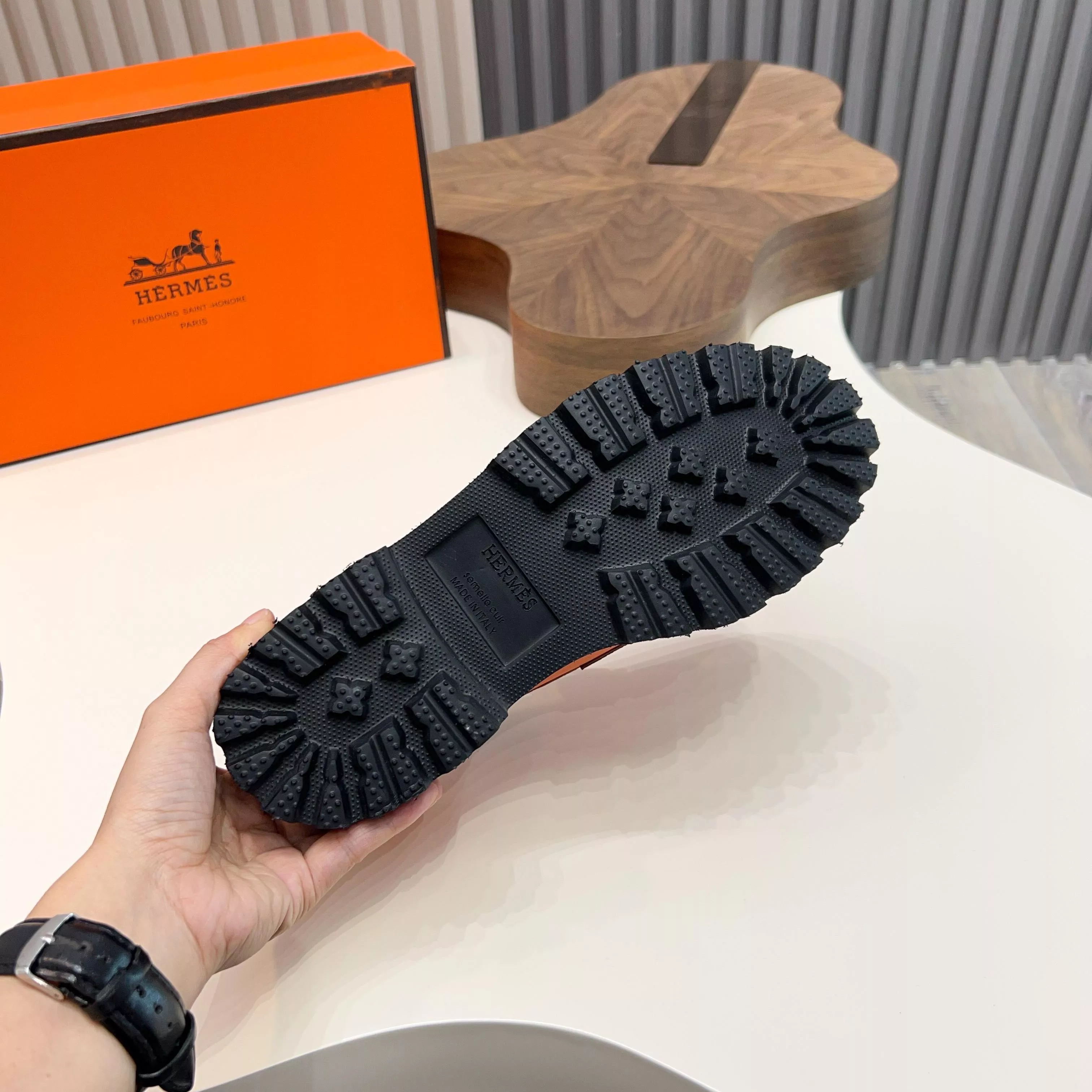 Sophisticated 322 Hermes Leather Shoes For Men
