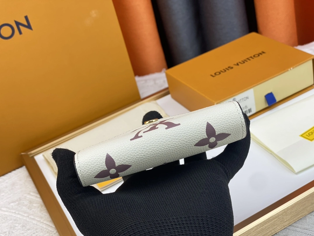 Sophisticated 3266 Louis Vuitton AAA Quality Wallets