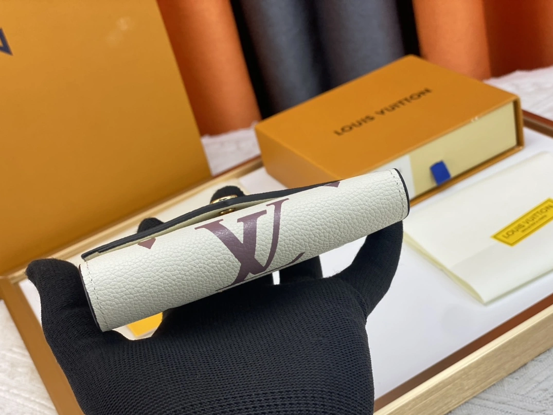 Sophisticated 3266 Louis Vuitton AAA Quality Wallets