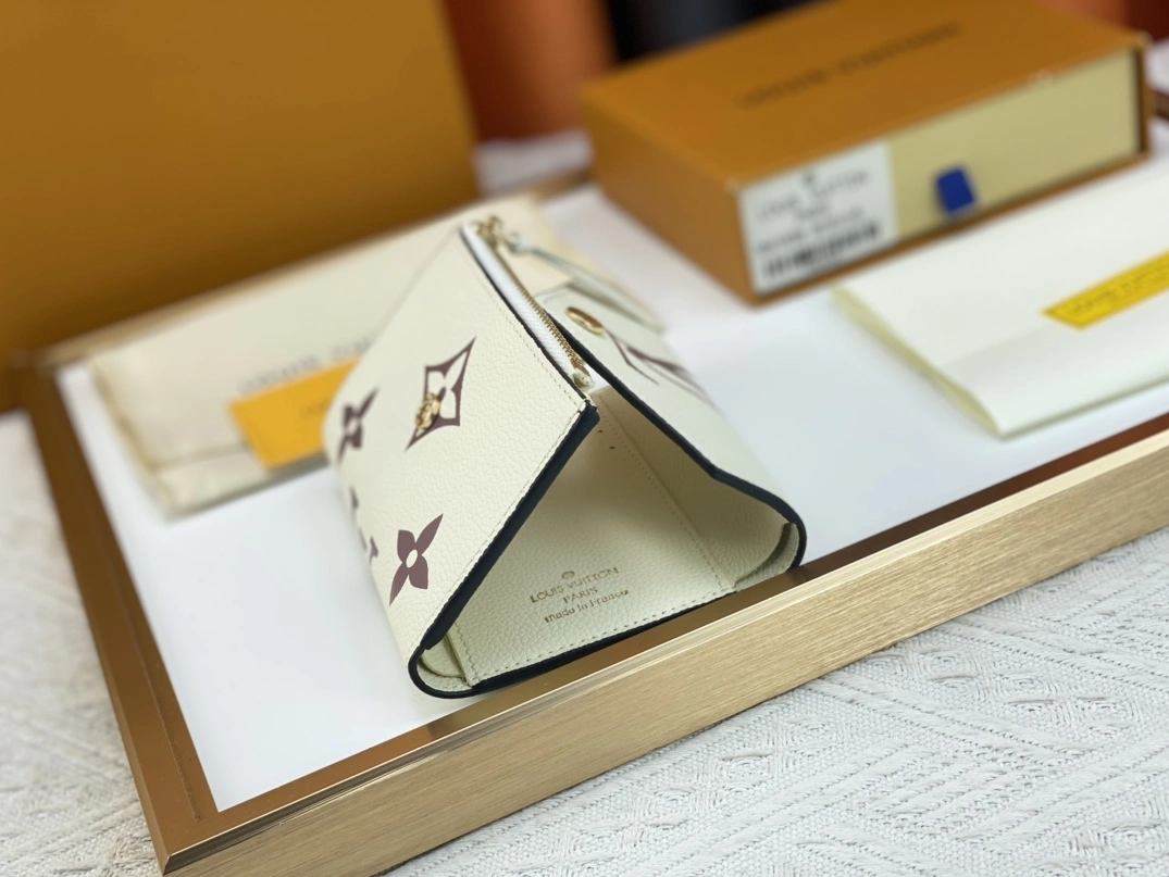 Sophisticated 3266 Louis Vuitton AAA Quality Wallets