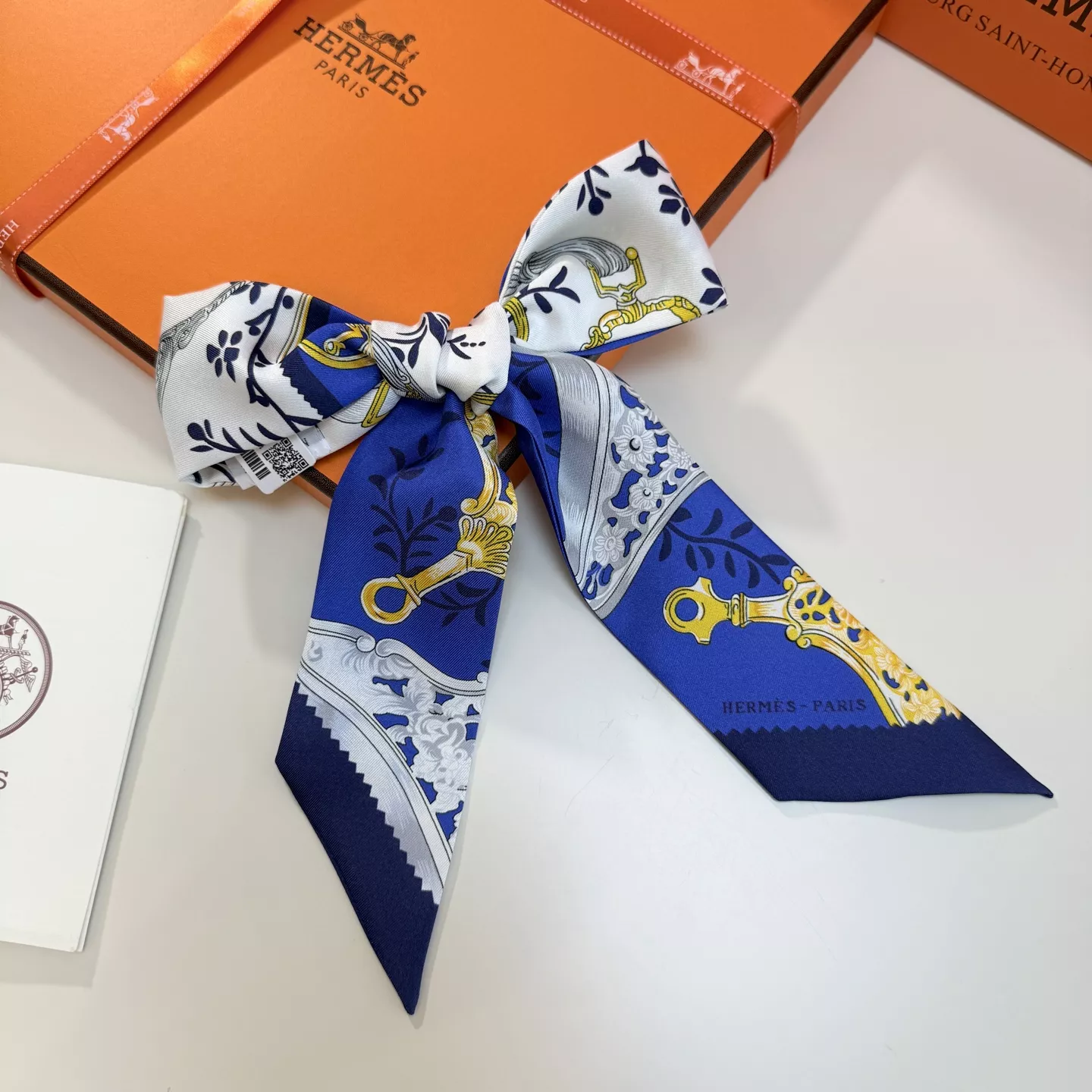 Sophisticated 3267 Hermes Silk Scarf