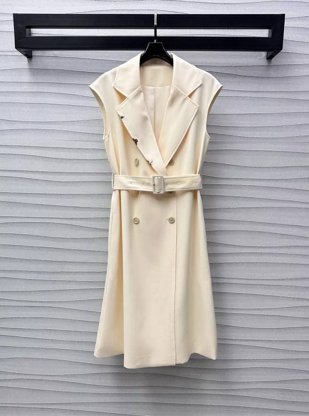Sophisticated 3285 Louis Vuitton LV Dresses Sleeveless For Women