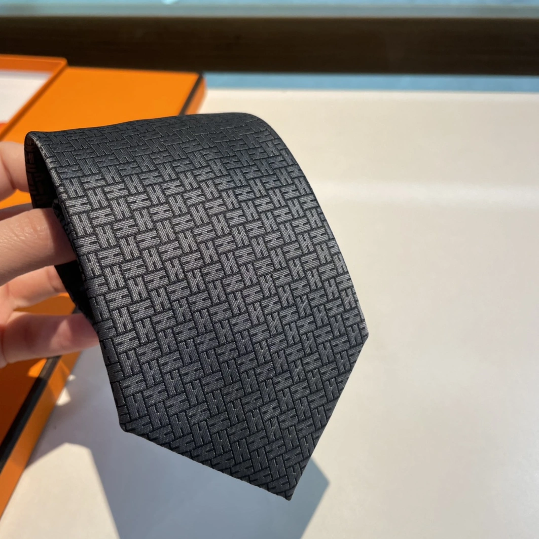 Sophisticated 3327 Hermes Necktie For Men
