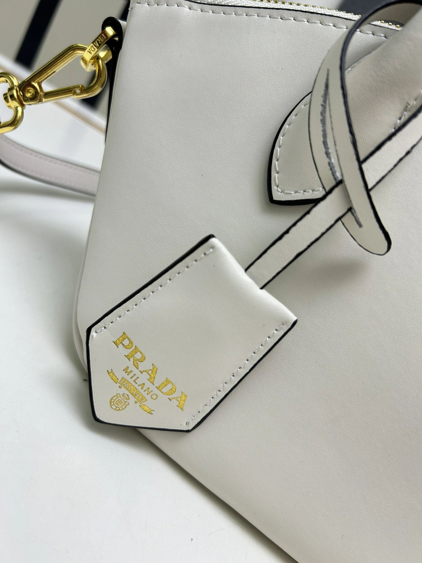 Sophisticated 3423 Prada AAA Quality Shoulder Bags For Women