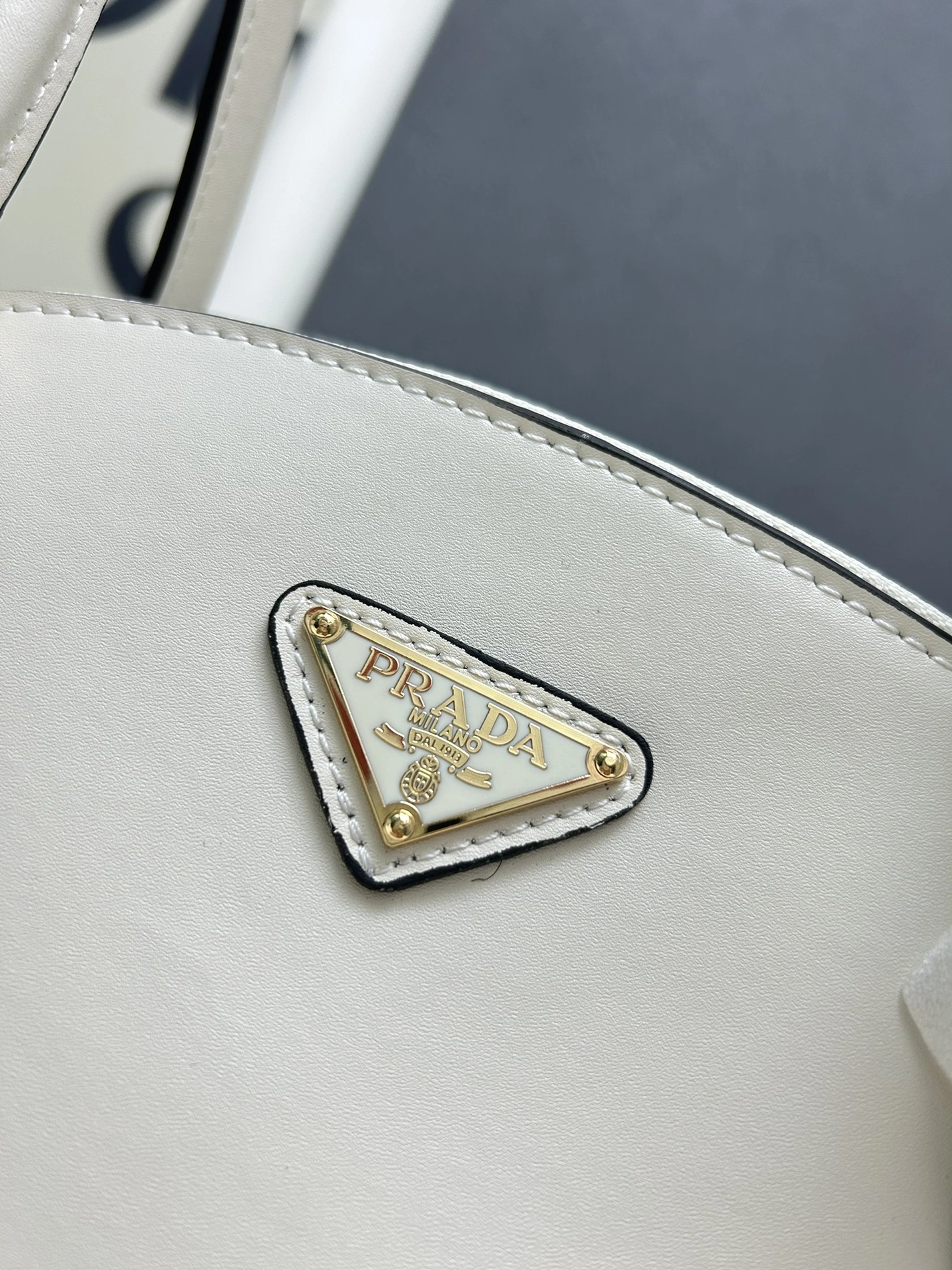 Sophisticated 3423 Prada AAA Quality Shoulder Bags For Women