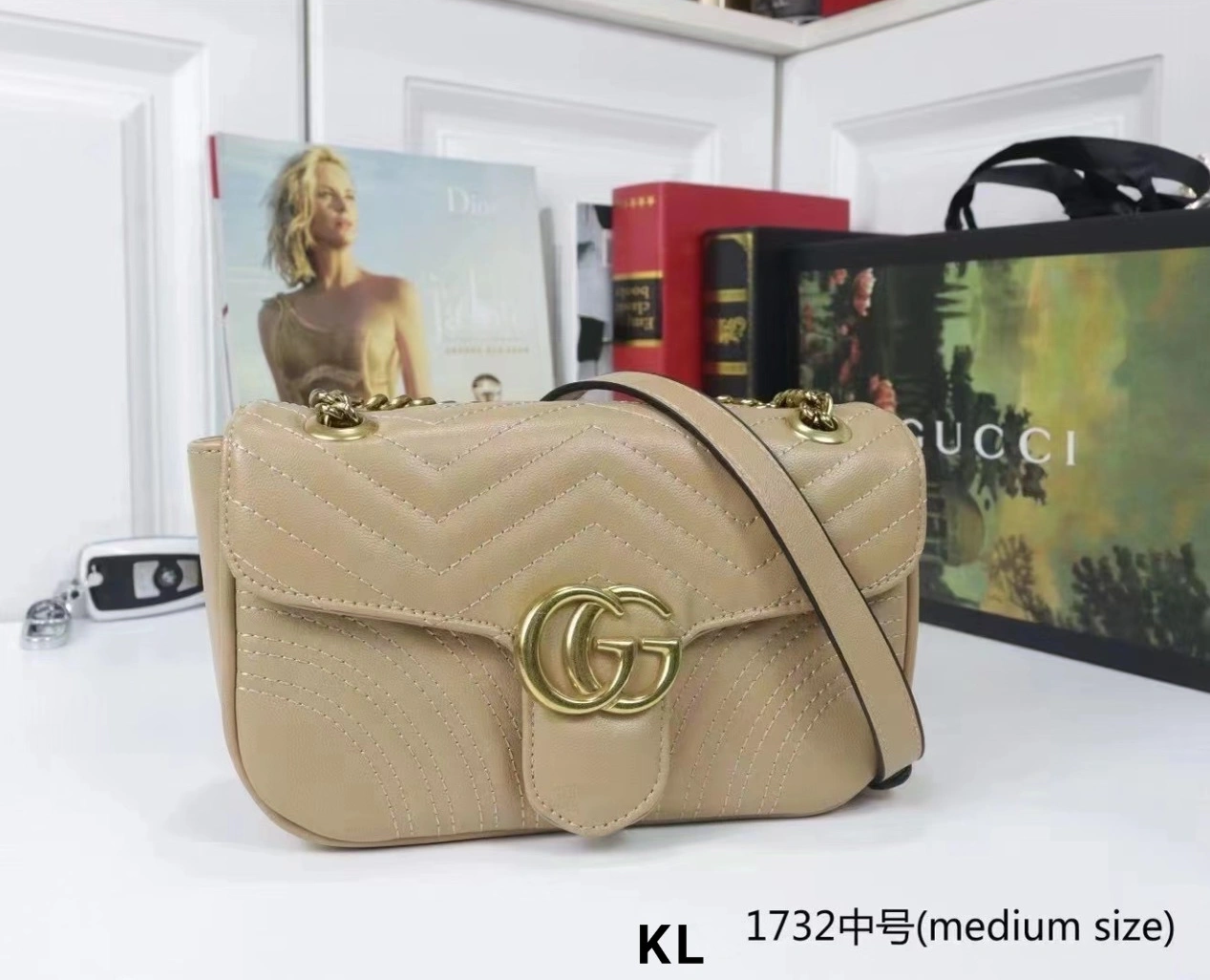 Sophisticated 3425 Gucci Messenger Bags For Women