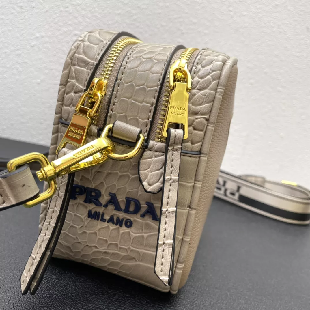 Sophisticated 3892 Prada AAA Quality Messenger Bags For Women