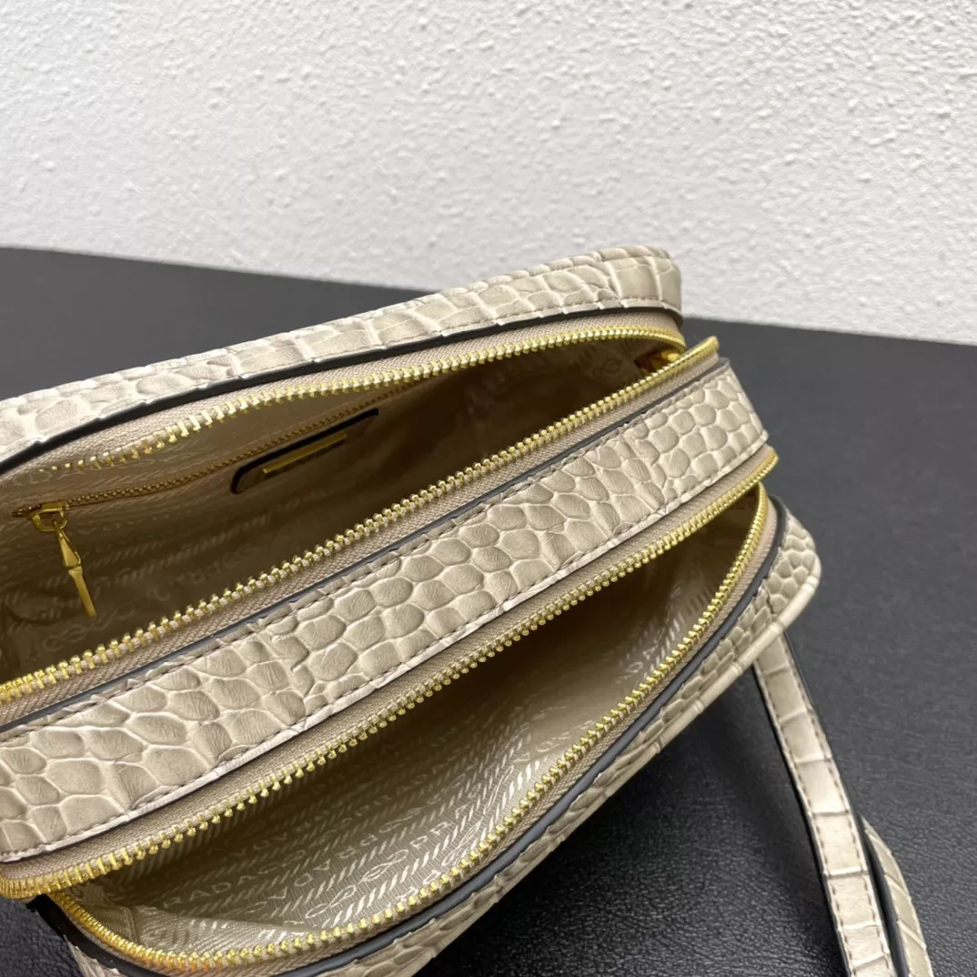 Sophisticated 3892 Prada AAA Quality Messenger Bags For Women