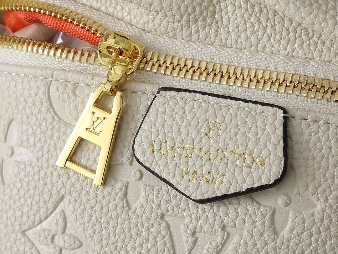 Sophisticated 3937 Louis Vuitton LV AAA Quality Belt Bags For Unisex