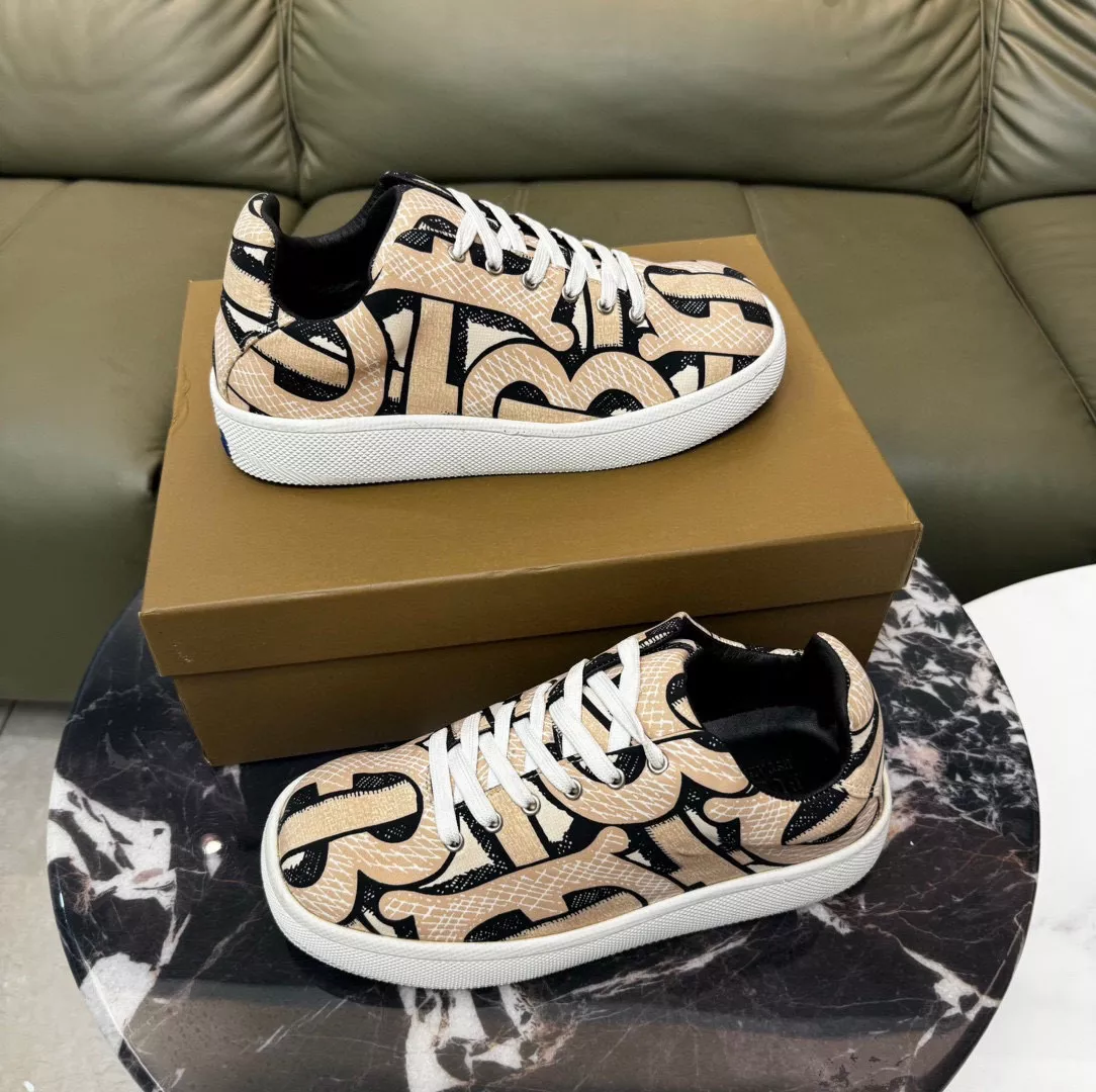 Sophisticated 4056 Burberry Casual Shoes For Men