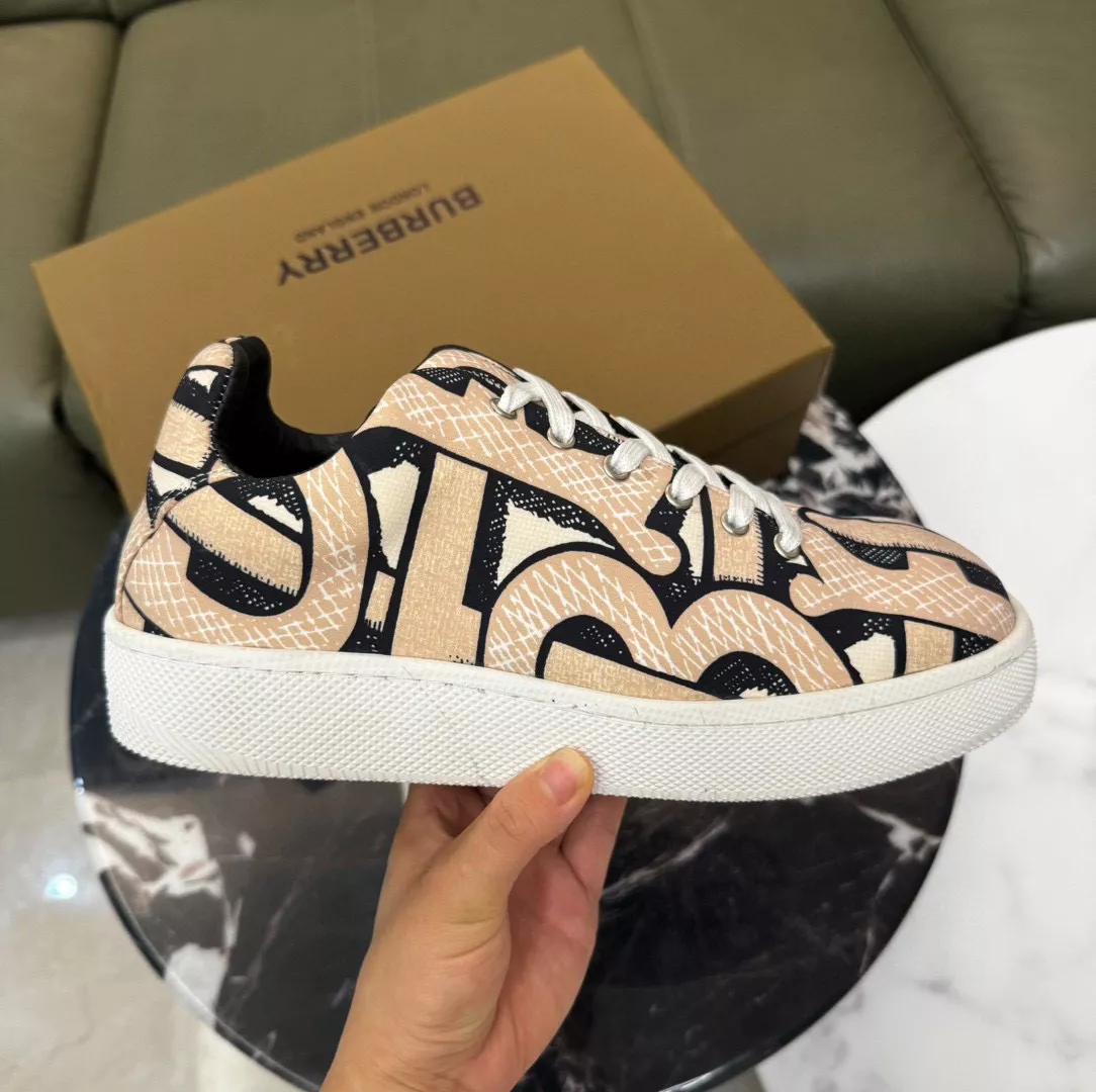 Sophisticated 4056 Burberry Casual Shoes For Men