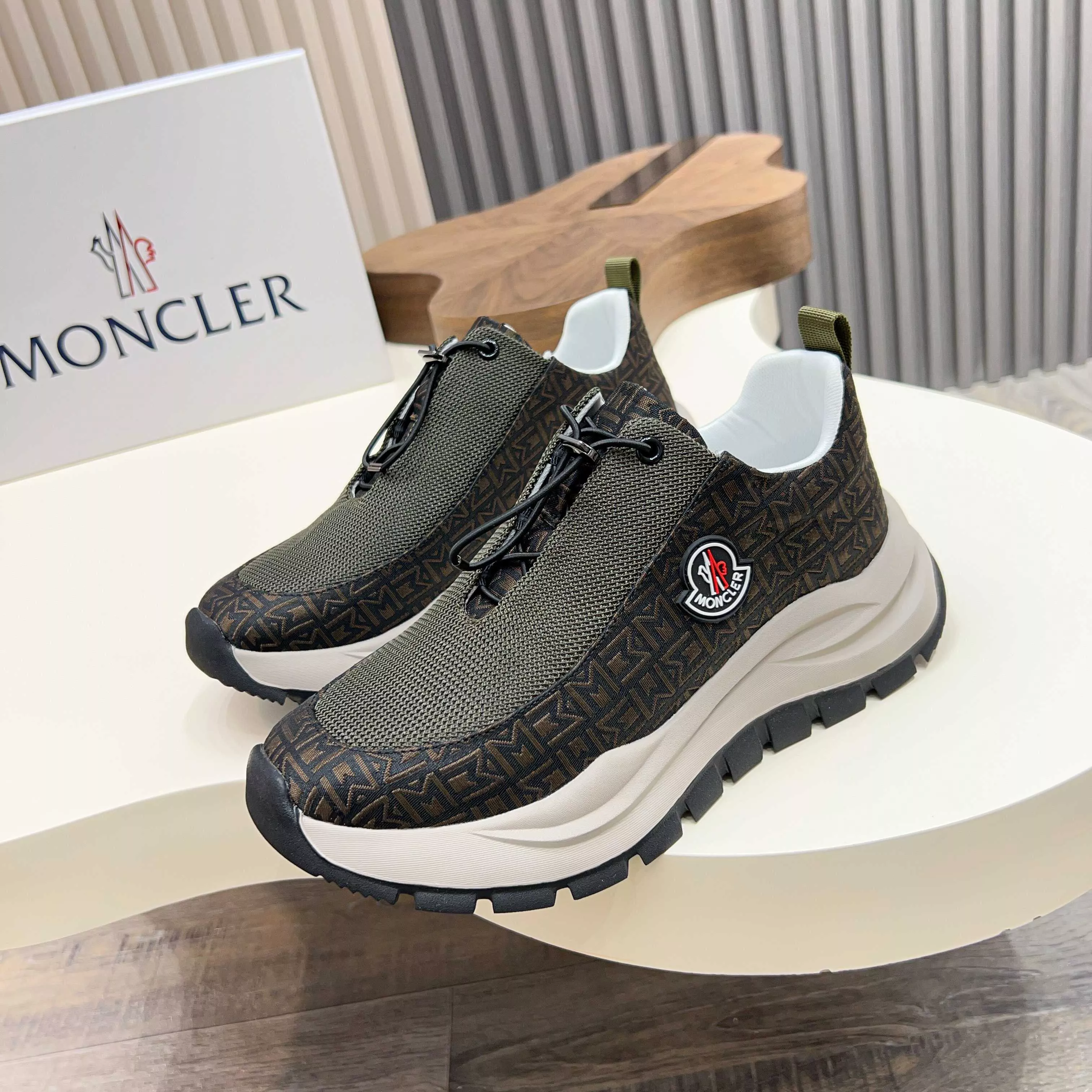 Sophisticated 4075 Moncler Casual Shoes For Men