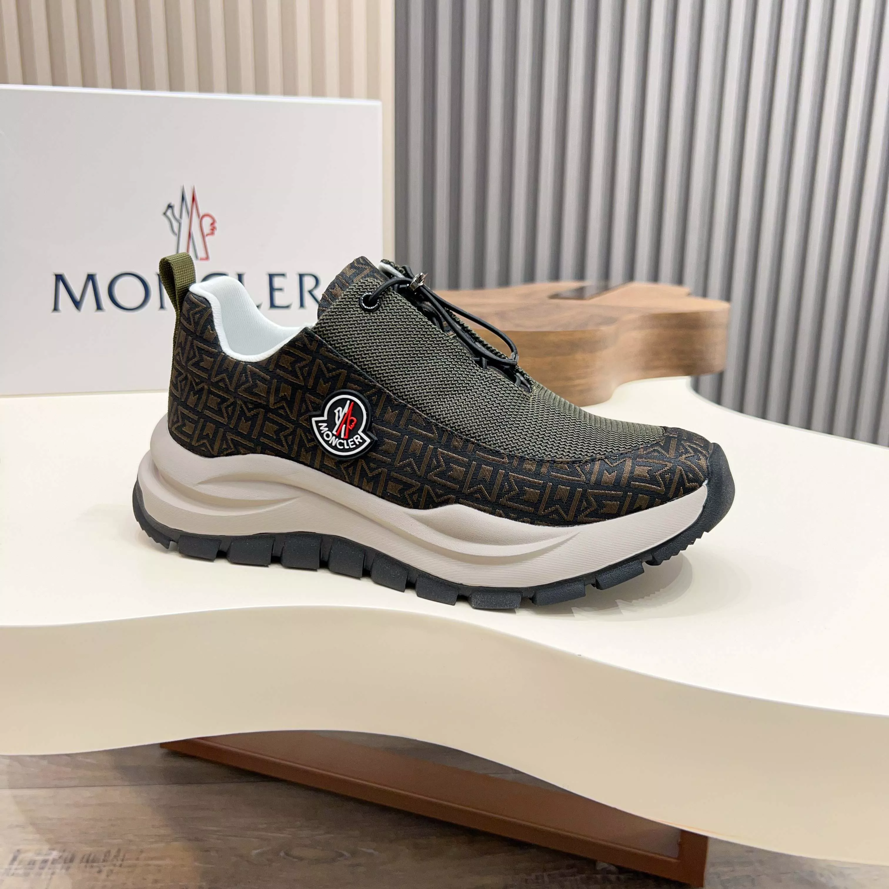Sophisticated 4075 Moncler Casual Shoes For Men