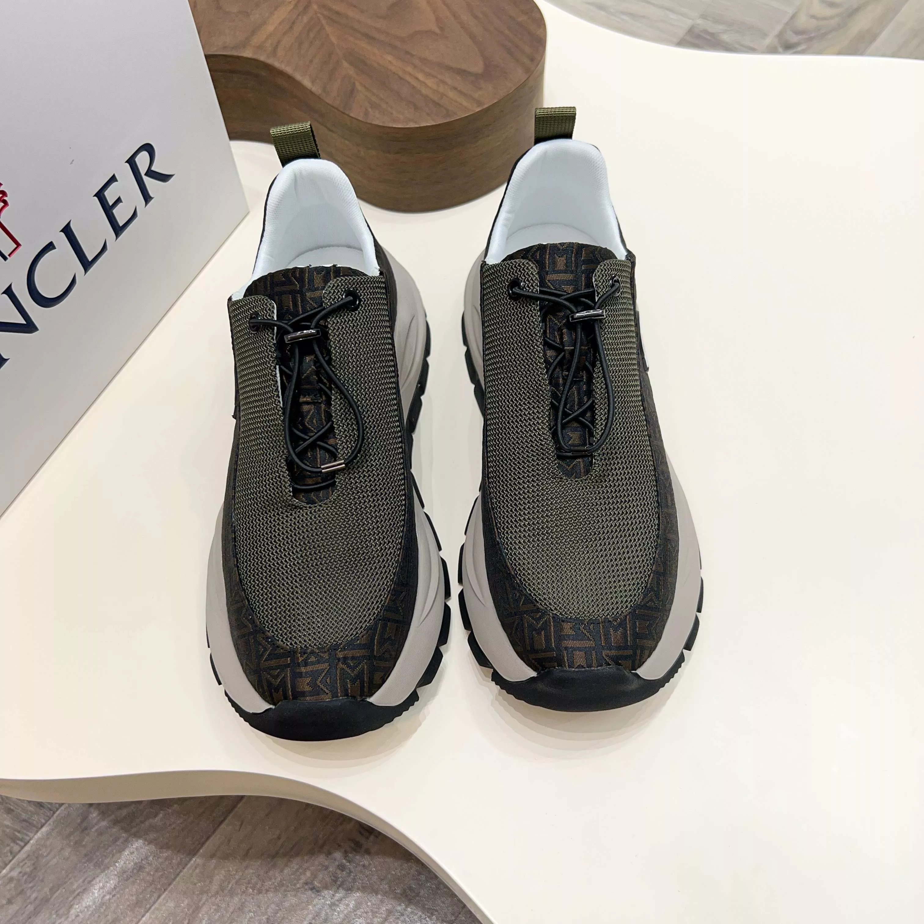 Sophisticated 4075 Moncler Casual Shoes For Men