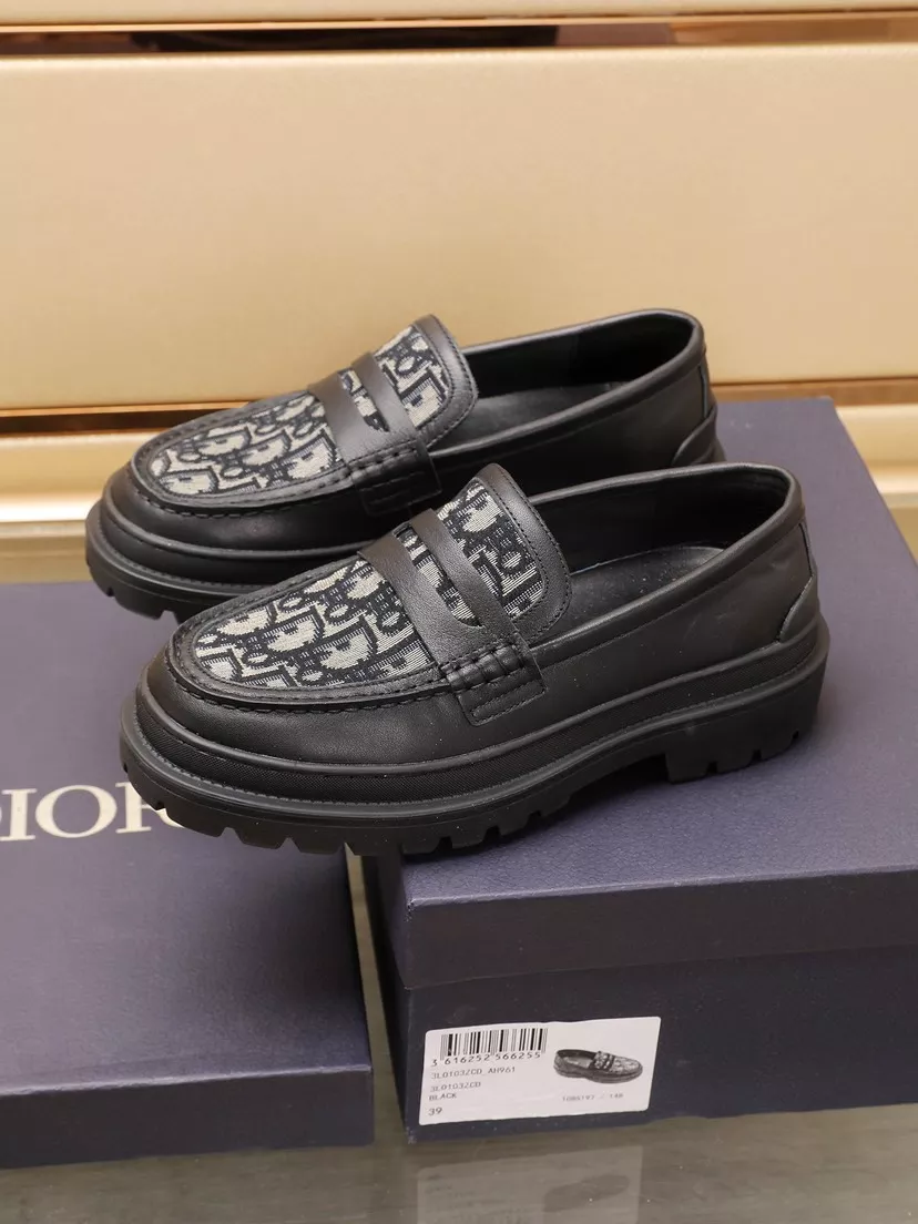 Sophisticated 413 Christian Dior Leather Shoes For Men