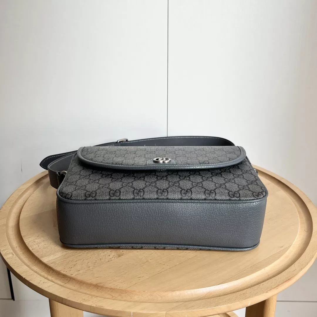 Sophisticated 4344 Gucci AAA Quality Messenger Bags For Unisex