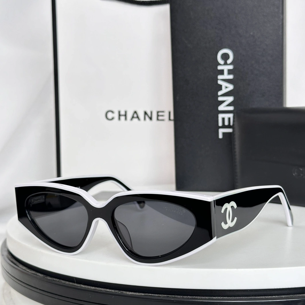 Sophisticated 4394 Chanel AAA Quality Sunglasses