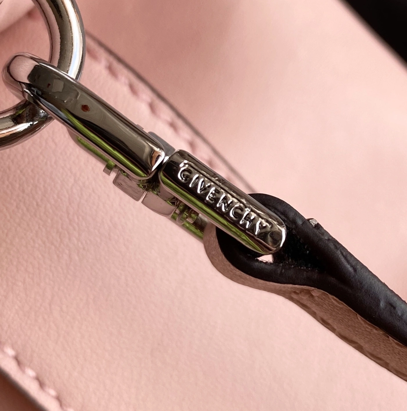 Sophisticated 4413 Givenchy AAA Quality Handbags For Women