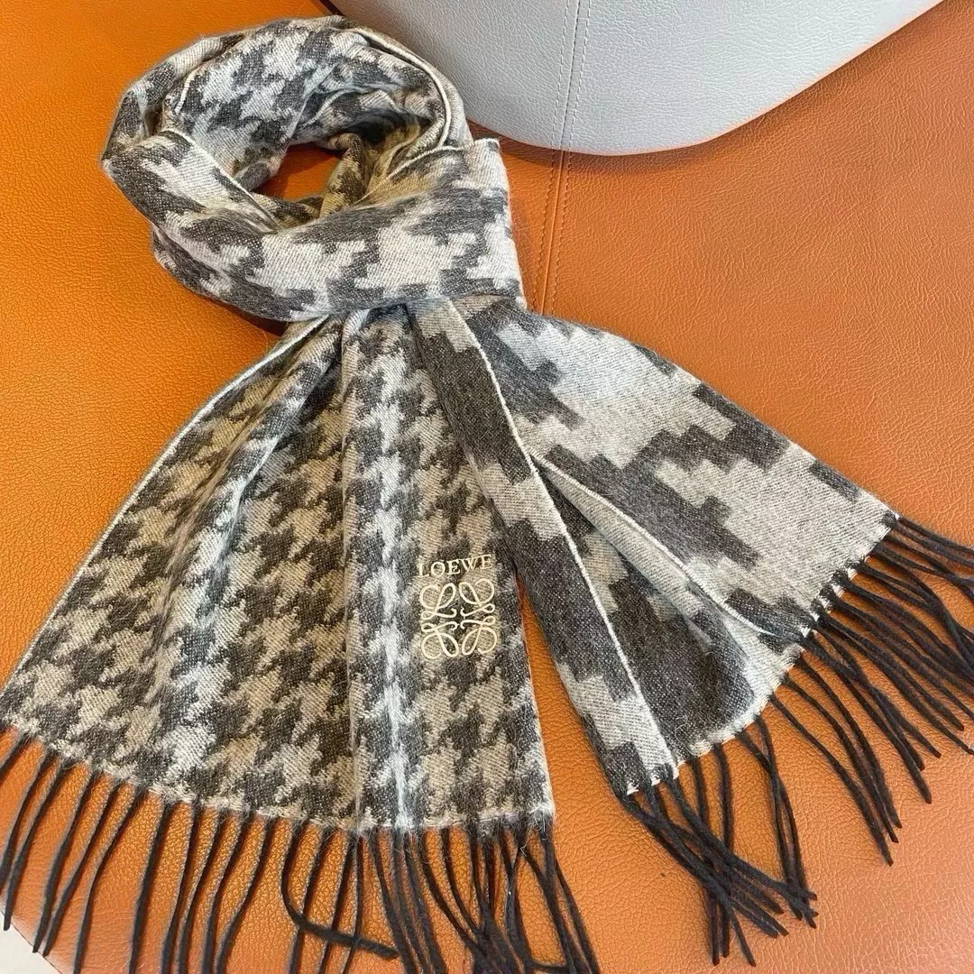 Sophisticated 4630 LOEWE Scarf For Women