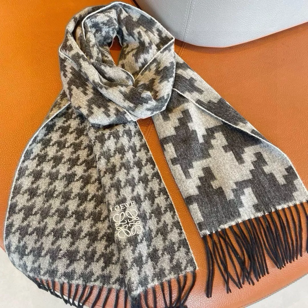 Sophisticated 4630 LOEWE Scarf For Women