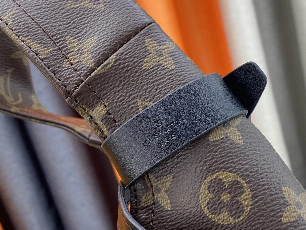 Sophisticated 4651 Louis Vuitton AAA Quality Handbags For Women