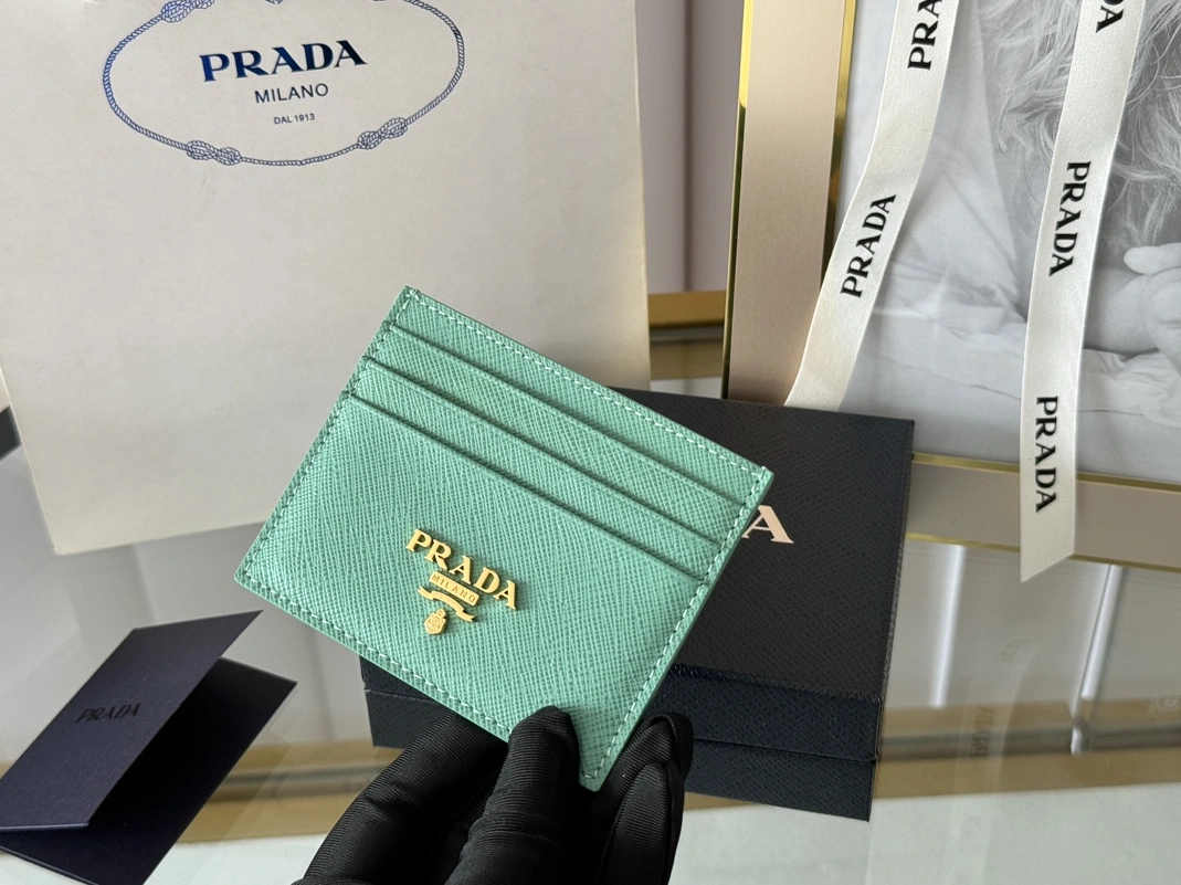 Sophisticated 4809 Prada Card Case For Women