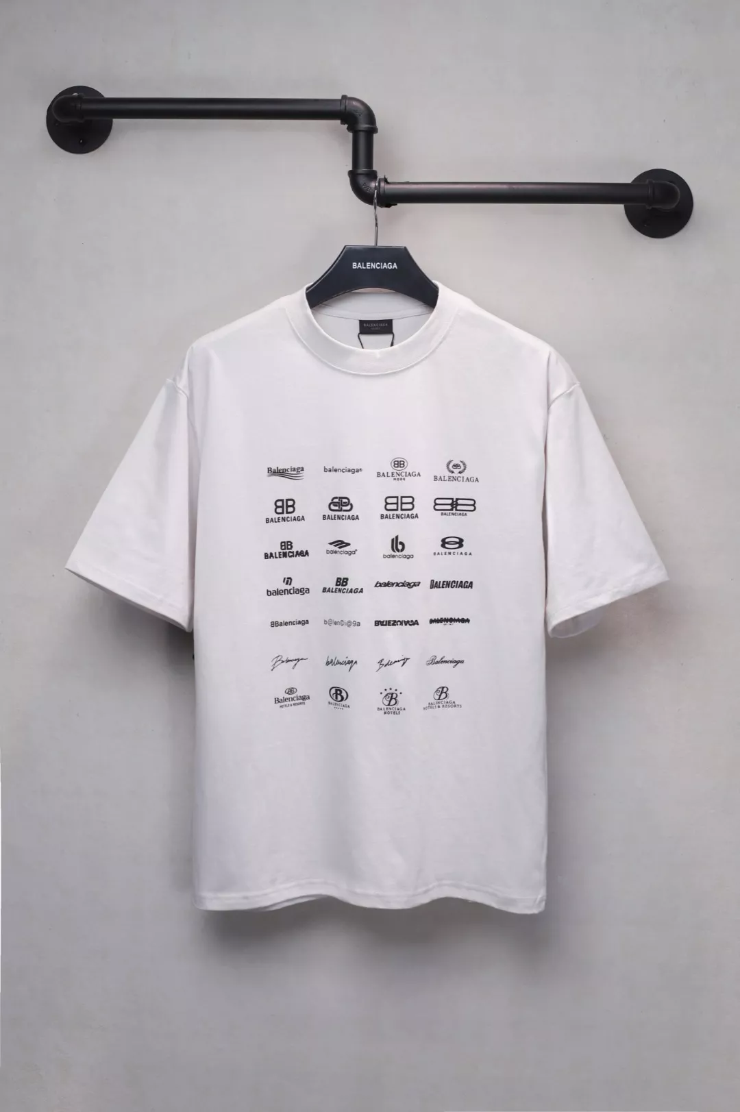Sophisticated 4929 Balenciaga T-Shirts Short Sleeved For Unisex